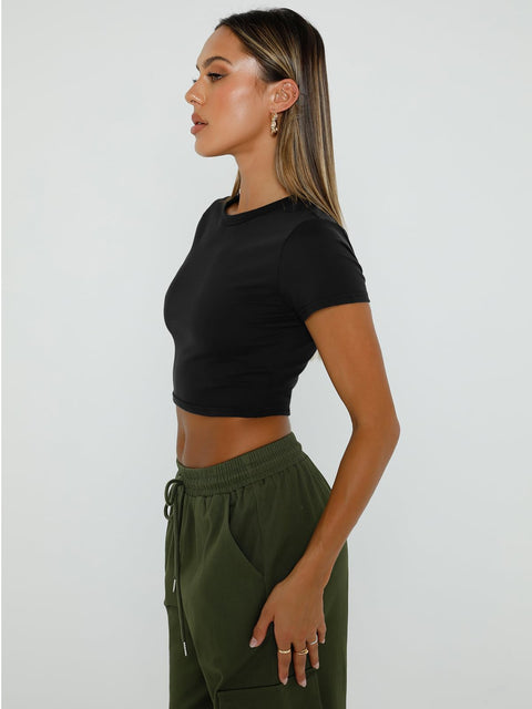 WYNNQUE Womens Crop Tops Cute Summer Scoop Neck Basic Tees Slim Fit Trendy Short Sleeve T Shirts for Teen Girls 2025