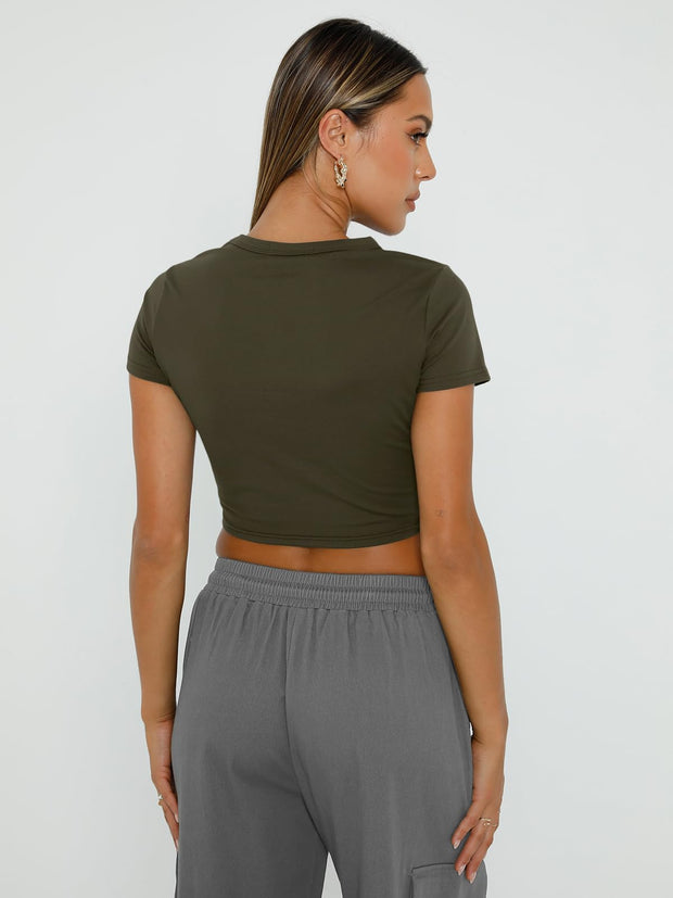 WYNNQUE Womens Crop Tops Cute Summer Scoop Neck Basic Tees Slim Fit Trendy Short Sleeve T Shirts for Teen Girls 2025