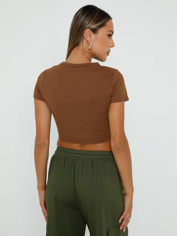 WYNNQUE Womens Crop Tops Cute Summer Scoop Neck Basic Tees Slim Fit Trendy Short Sleeve T Shirts for Teen Girls 2025