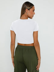 WYNNQUE Womens Crop Tops Cute Summer Scoop Neck Basic Tees Slim Fit Trendy Short Sleeve T Shirts for Teen Girls 2025