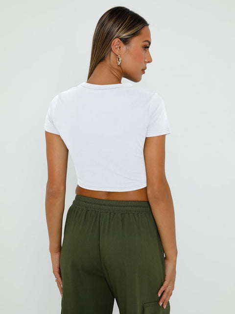 WYNNQUE Womens Crop Tops Cute Summer Scoop Neck Basic Tees Slim Fit Trendy Short Sleeve T Shirts for Teen Girls 2025