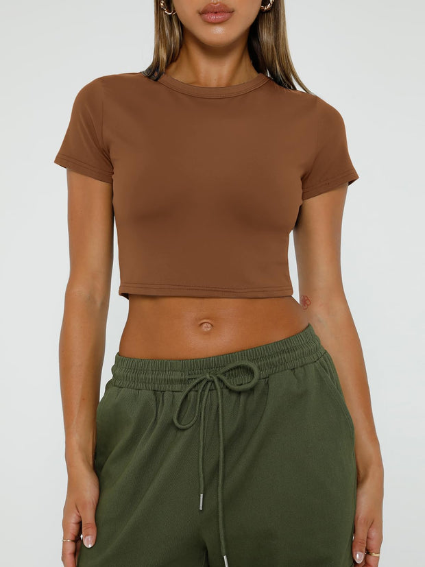 WYNNQUE Womens Crop Tops Cute Summer Scoop Neck Basic Tees Slim Fit Trendy Short Sleeve T Shirts for Teen Girls 2025