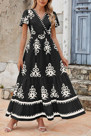 PRETTYGARDEN Womens 2025 Summer Casual V Neck Boho Maxi Dress Flowy Aline Bell Sleeve Tiered Floral Dresses with Pocket (Floral Apricot Black,X-Large)