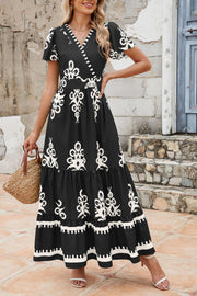 PRETTYGARDEN Womens 2025 Summer Casual V Neck Boho Maxi Dress Flowy Aline Bell Sleeve Tiered Floral Dresses with Pocket (Floral Apricot Black,X-Large)